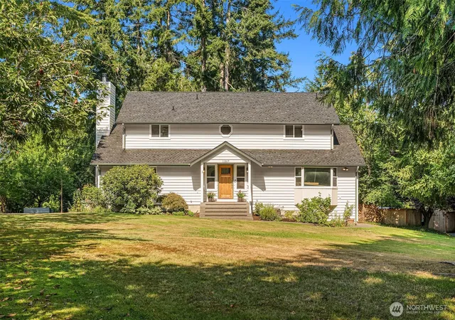 Photo 1 of Single family home for sale at 11517 Tyler Pl Ne, Bainbridge Island, WA 98110 | MLS# NWM2567340 | Listing updated on 2026-09-24