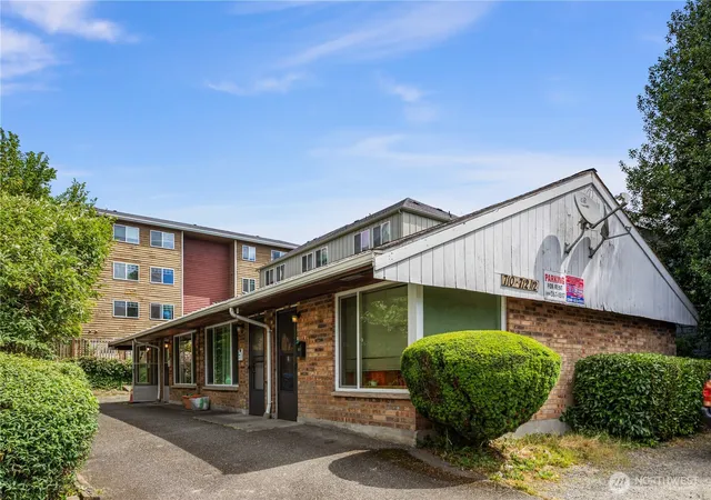 Multi family home for sale at 710 NE 43rd Street, Seattle, WA 98105 | MLS# NWM2567359