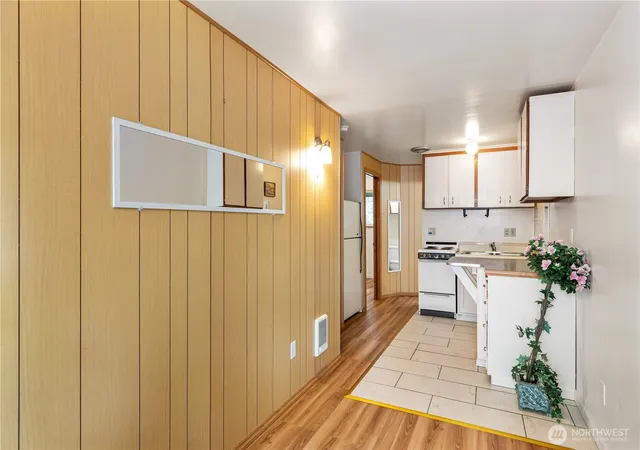 Photo 4 of Multi family home for sale at 710 NE 43rd Street, Seattle, WA 98105 | MLS# NWM2567359 | Listing updated on 2026-09-23