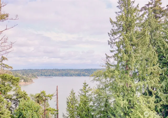 Photo 2 of Single family home for sale at 7565 Crescent Ln, Anacortes, WA 98221 | MLS# NWM2567372 | Listing updated on 2026-09-22