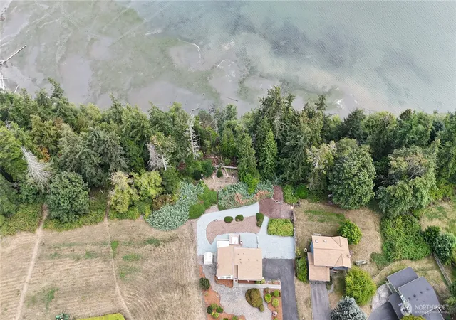 Photo 3 of Single family home for sale at 7565 Crescent Ln, Anacortes, WA 98221 | MLS# NWM2567372 | Listing updated on 2026-09-22