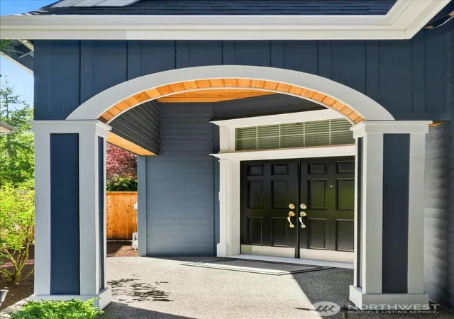 Photo 3 of Single family home for sale at 27225 Se 13th Place, Sammamish, WA 98075 | MLS# NWM2567378 | Listing updated on 2026-09-24