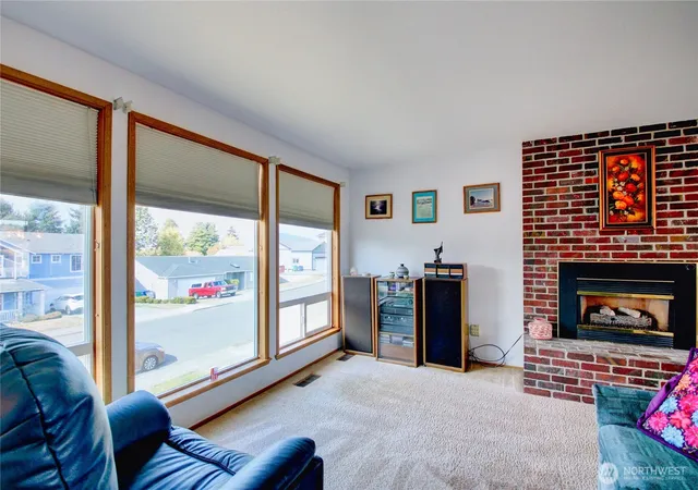 Photo 3 of Single family home for sale at 4417 Glasgow Way, Anacortes, WA 98221 | MLS# NWM2567395 | Listing updated on 2026-09-30