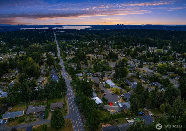 Photo 3 of Sale Pending at 14434 83rd Place Ne, Kirkland, WA 98034 | MLS# NWM2567399 | Listing updated on 2026-10-26
