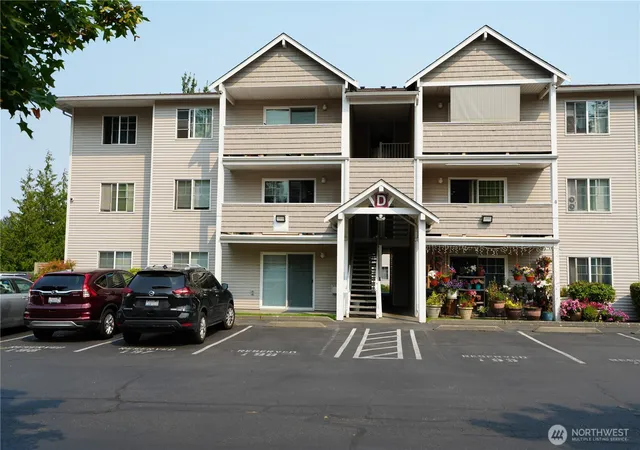 Photo 1 of Sale Pending at 1001 W Casino Rd #D203, Everett, WA 98204 | MLS# NWM2567412 | Listing updated on 2026-09-16