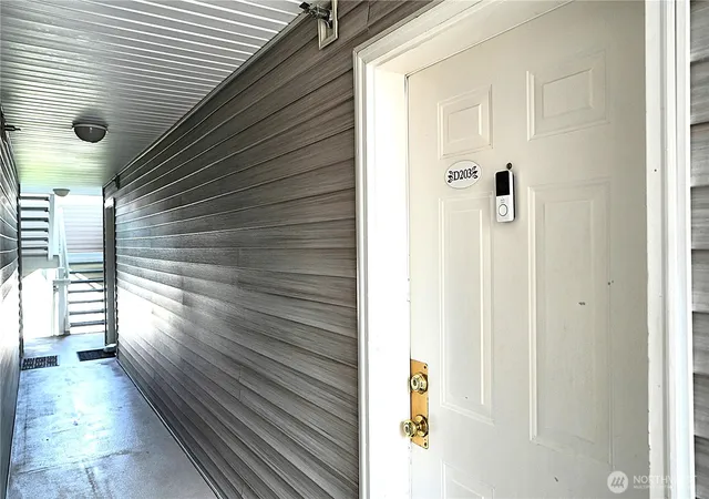 Photo 3 of Sale Pending at 1001 W Casino Rd #D203, Everett, WA 98204 | MLS# NWM2567412 | Listing updated on 2026-09-16