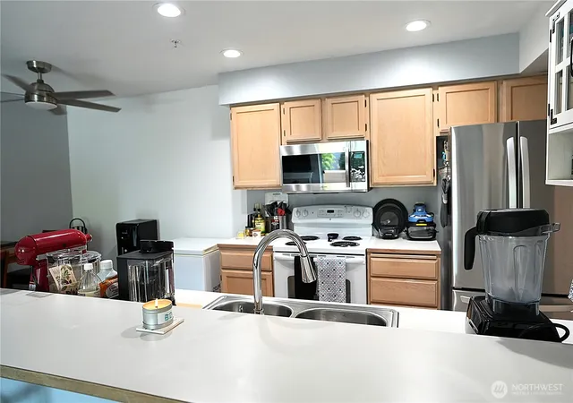 Photo 3 of Sale Pending at 1001 W Casino Rd #D203, Everett, WA 98204 | MLS# NWM2567412 | Listing updated on 2026-09-16