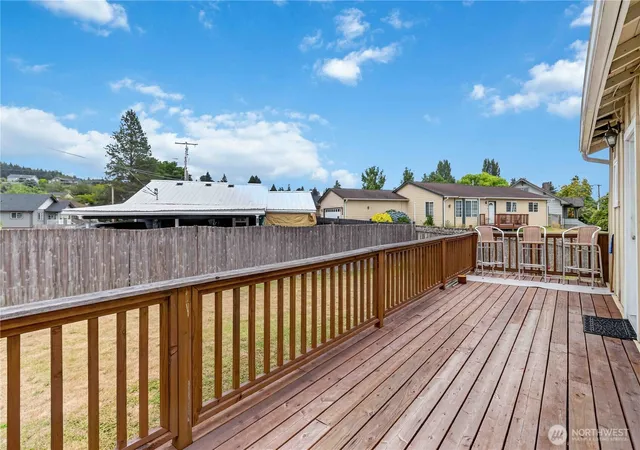 Photo 2 of Single family home for sale at 131 E Mommsen St, Mc Cleary, WA 98557 | MLS# NWM2567436 | Listing updated on 2026-09-24