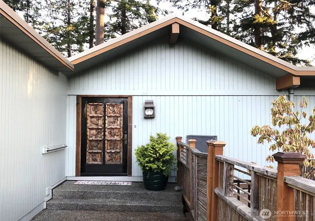 Photo 1 of Single family home for sale at 3155 Fox Spit Rd, Langley, WA 98260 | MLS# NWM2567459 | Listing updated on 2026-09-23