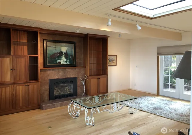 Photo 2 of Single family home for sale at 3155 Fox Spit Rd, Langley, WA 98260 | MLS# NWM2567459 | Listing updated on 2026-09-23