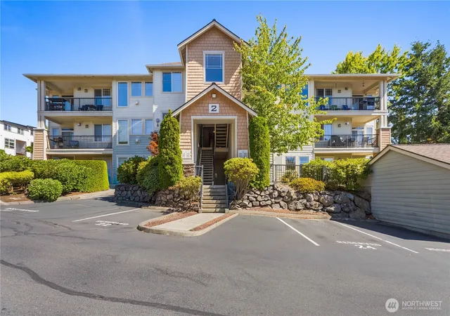 Photo 3 of Condo for sale at 15026 40th Avenue W #2-401, Lynnwood, WA 98087 | MLS# NWM2567475 | Listing updated on 2026-09-24