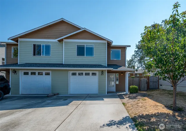 Photo 1 of Townhouse for sale at 60 Ne Melrose Dr, Oak Harbor, WA 98277 | MLS# NWM2567501 | Listing updated on 2026-09-23