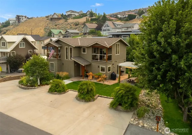 Photo 1 of Single family home for sale at 340 Lake Front Rd, Orondo, WA 98843 | MLS# NWM2567502 | Listing updated on 2026-09-23