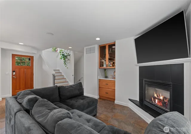 Photo 4 of Single family home for sale at 340 Lake Front Rd, Orondo, WA 98843 | MLS# NWM2567502 | Listing updated on 2026-09-23