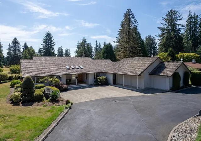 Photo 2 of Single family home for sale at 721 Fairway Dr, Aberdeen, WA 98520 | MLS# NWM2567513 | Listing updated on 2026-09-22