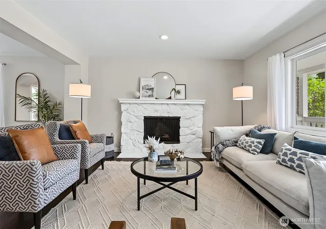 Photo 3 of Sale Pending at 9652 42nd Avenue Ne, Seattle, WA 98115 | MLS# NWM2567515 | Listing updated on 2026-09-21