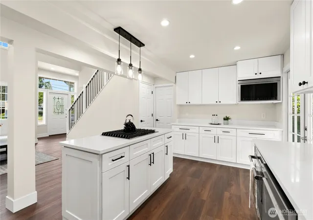 Photo 3 of Single family home for sale at 209 Ne 6th Street, North Bend, WA 98045 | MLS# NWM2567516 | Listing updated on 2026-10-01