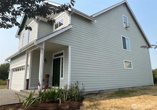 Photo 3 of Single family home for sale at 2215 190th Street E, Tacoma, WA 98445 | MLS# NWM2567524 | Listing updated on 2026-09-23