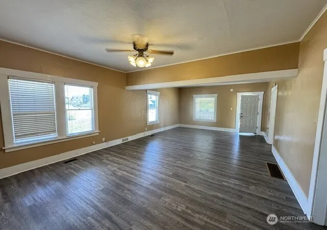 Photo 3 of Single family home for sale at 538 SW Chehalis Ave, Chehalis, WA 98532 | MLS# NWM2567528 | Listing updated on 2026-09-23