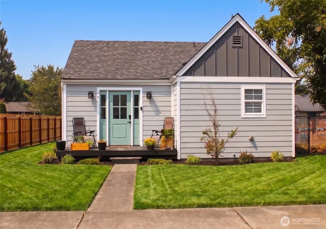 Photo 1 of Single family home for sale at 131 N 4th Street, Buckley, WA 98321 | MLS# NWM2567542 | Listing updated on 2026-09-23