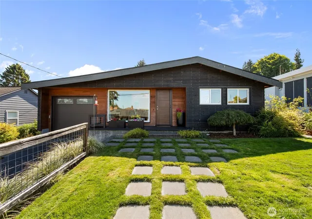 Photo 1 of Single family home for sale at 927 Nw 105th Street, Seattle, WA 98177 | MLS# NWM2567549 | Listing updated on 2026-10-01