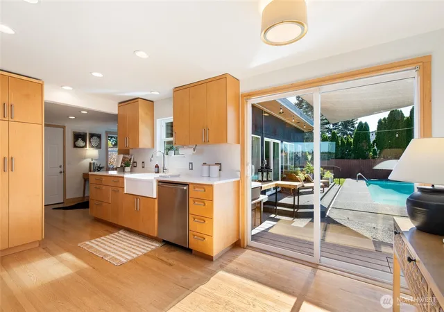 Photo 4 of Single family home for sale at 927 NW 105th Street, Seattle, WA 98177 | MLS# NWM2567549 | Listing updated on 2026-10-01