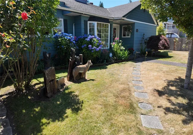 Photo 2 of Single family home for sale at 903 Jameson St, Sedro Woolley, WA 98284 | MLS# NWM2567582 | Listing updated on 2026-09-25