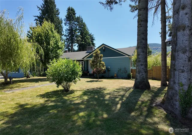 Photo 4 of Single family home for sale at 903 Jameson St, Sedro Woolley, WA 98284 | MLS# NWM2567582 | Listing updated on 2026-09-25