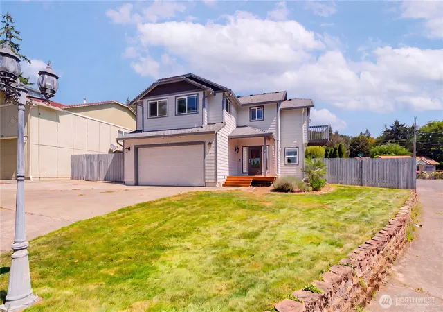 Single family home for sale at 414 N 3rd Place, Kalama, WA 98625 | MLS# NWM2567598