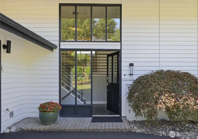 Photo 2 of Single family home for sale at 4802 111th Avenue Ne, Kirkland, WA 98033 | MLS# NWM2567616 | Listing updated on 2026-09-24