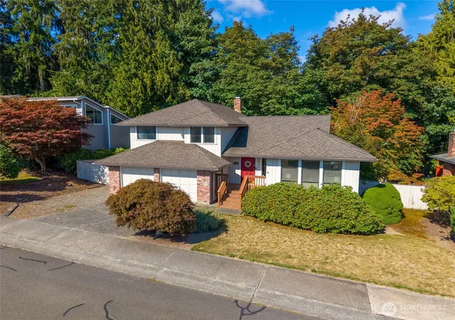 Photo 1 of Sale Pending at 10704 44th Avenue Se, Everett, WA 98208 | MLS# NWM2567621 | Listing updated on 2026-09-23