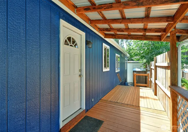 Photo 3 of Manufactured home for sale at 13119 17th Avenue W #20, Everett, WA 98204 | MLS# NWM2567632 | Listing updated on 2026-09-23