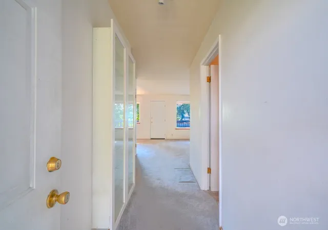 Photo 3 of Sale Pending at 23427 28th Avenue S, Des Moines, WA 98198 | MLS# NWM2567640 | Listing updated on 2026-09-25