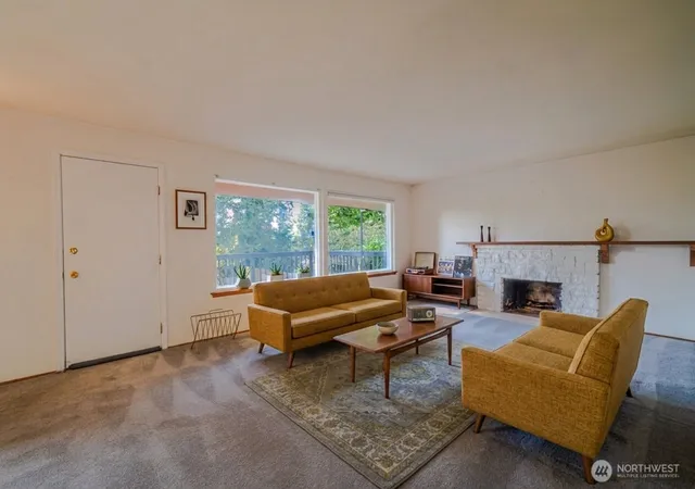 Photo 4 of Sale Pending at 23427 28th Avenue S, Des Moines, WA 98198 | MLS# NWM2567640 | Listing updated on 2026-09-25