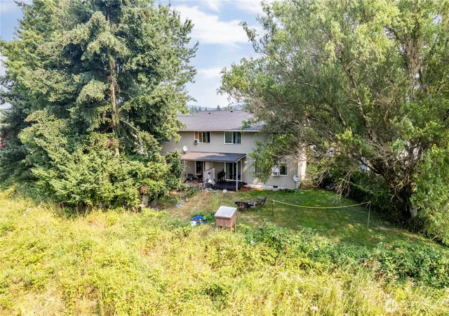 Photo 3 of Sale Pending at 128 Cowan Ct, Longview, WA 98632 | MLS# NWM2567642 | Listing updated on 2026-10-01