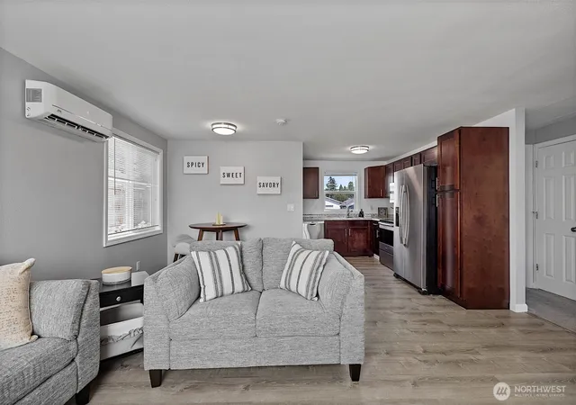 Photo 3 of Single family home for sale at 4905 N 30th Street, Tacoma, WA 98407 | MLS# NWM2567645 | Listing updated on 2026-10-01