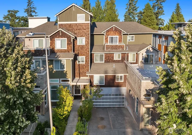 Condo for sale at 12534 15th Avenue NE #22, Seattle, WA 98125 | MLS# NWM2567663