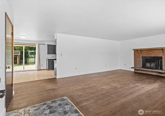 Photo 2 of Sale Pending at 1416 112th Street Se, Everett, WA 98204 | MLS# NWM2567704 | Listing updated on 2026-09-25