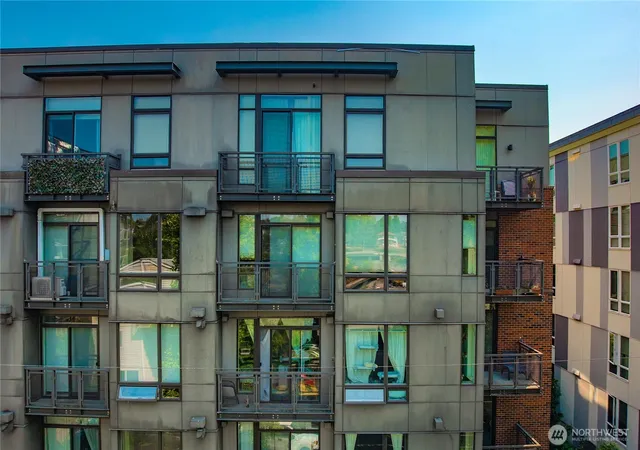 Photo 3 of Condo for sale at 4547 8th Avenue Ne #504, Seattle, WA 98105 | MLS# NWM2567706 | Listing updated on 2026-09-22
