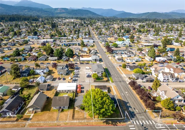 Photo 3 of Single family home for sale at 503 S Peabody St, Port Angeles, WA 98362 | MLS# NWM2567713 | Listing updated on 2026-09-29