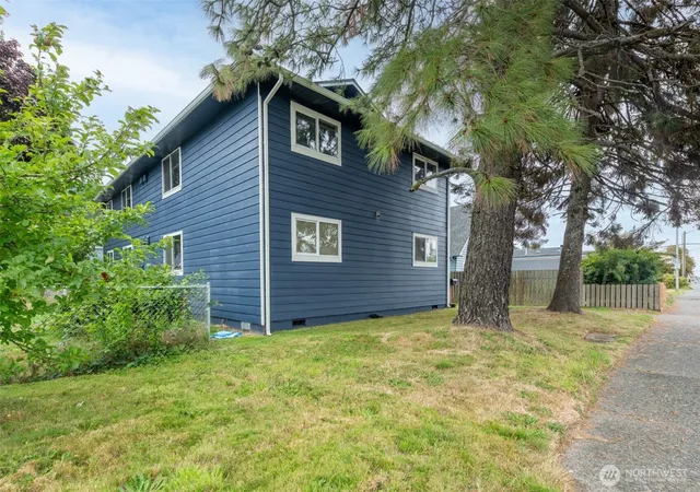 Photo 1 of Multi family home for sale at 2821 Simpson Ave, Hoquiam, WA 98550 | MLS# NWM2567739 | Listing updated on 2026-10-06