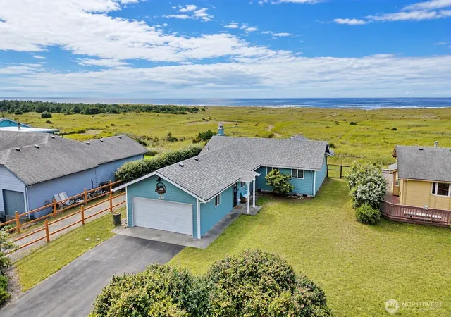 Photo 3 of Single family home for sale at 19407 K Pl, Long Beach, WA 98631 | MLS# NWM2567744 | Listing updated on 2026-09-24