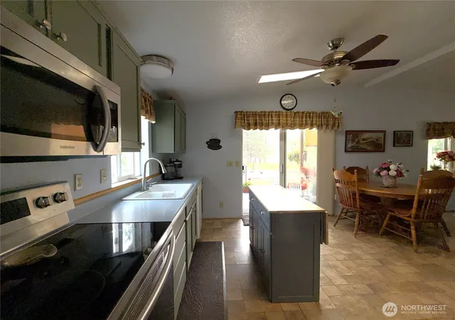 Photo 4 of Manufactured home for sale at 13 Cloudia Ln, Republic, WA 99166 | MLS# NWM2567756 | Listing updated on 2026-09-23