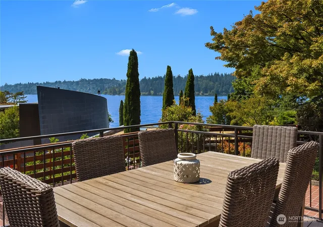 Photo 2 of Single family home for sale at 5919 77th Avenue Se, Mercer Island, WA 98040 | MLS# NWM2567764 | Listing updated on 2026-09-23