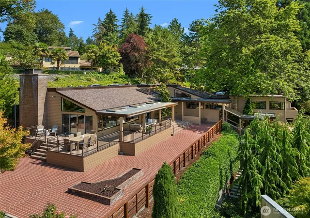 Photo 3 of Single family home for sale at 5919 77th Avenue Se, Mercer Island, WA 98040 | MLS# NWM2567764 | Listing updated on 2026-09-23