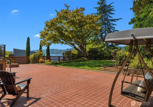 Photo 3 of Single family home for sale at 5919 77th Avenue SE, Mercer Island, WA 98040 | MLS# NWM2567764 | Listing updated on 2026-09-23
