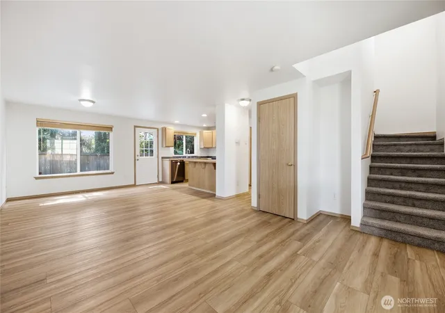 Photo 3 of Single family home for sale at 808 28th Avenue SE, Puyallup, WA 98374 | MLS# NWM2567768 | Listing updated on 2026-09-22