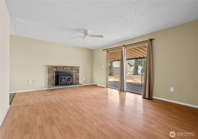 Photo 4 of Sale Pending at 1211 196th Street E, Spanaway, WA 98387 | MLS# NWM2567774 | Listing updated on 2026-09-21