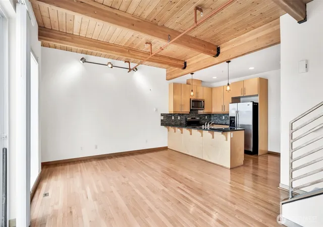 Photo 4 of Townhouse for sale at 2520 Jefferson Ave #L, Tacoma, WA 98402 | MLS# NWM2567776 | Listing updated on 2026-10-01