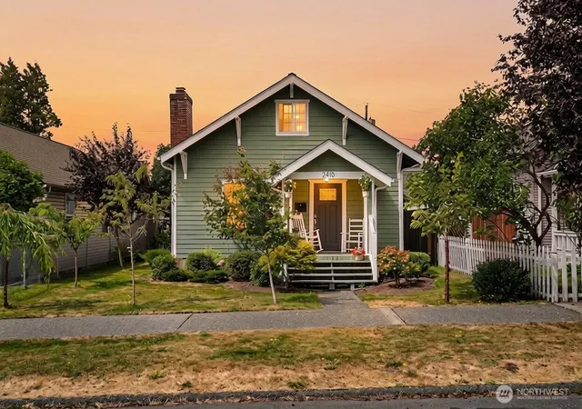 Photo 1 of Sale Pending at 2410 Highland Ave, Everett, WA 98201 | MLS# NWM2567778 | Listing updated on 2026-09-25